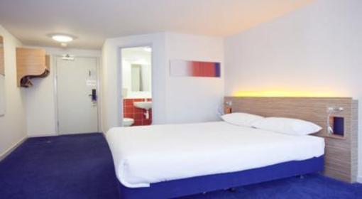 фото отеля Travelodge Chelmsford Hotel