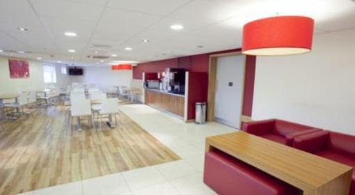 фото отеля Travelodge Chelmsford Hotel