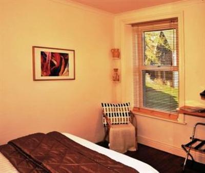фото отеля Brookside Villa B&B
