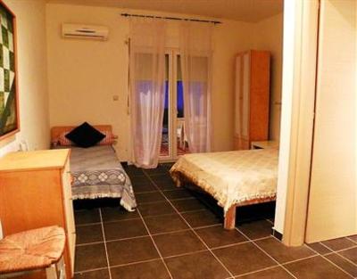 фото отеля Lofos Vourvourou Apartments