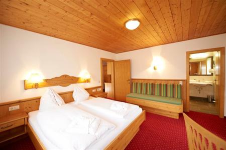 фото отеля Hotel Bergzeit