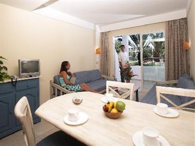 фото отеля Apartamentos Cala d'Or Playa Santanyi