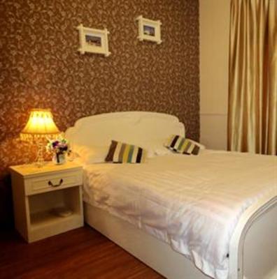 фото отеля Red Bricks Family Inn