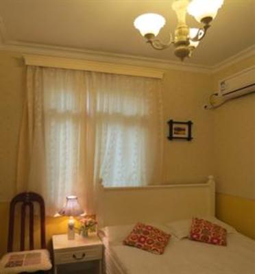 фото отеля Red Bricks Family Inn