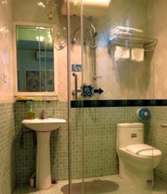 фото отеля Red Bricks Family Inn