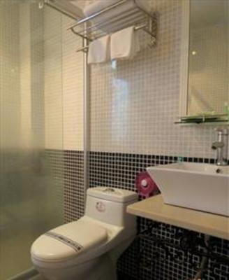 фото отеля Red Bricks Family Inn