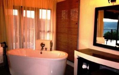 фото отеля Esiweni Lodge