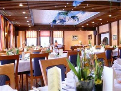 фото отеля Hotel-Restaurant Rebstock Buehlertal