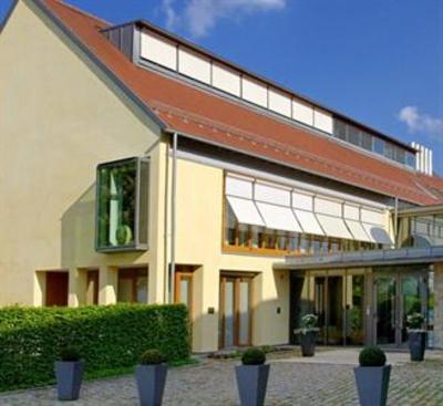 фото отеля Hotel Oberschwaebischer Hof Schwendi