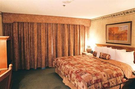 фото отеля Embassy Suites Hotel DFW Airport North/Outdoor World