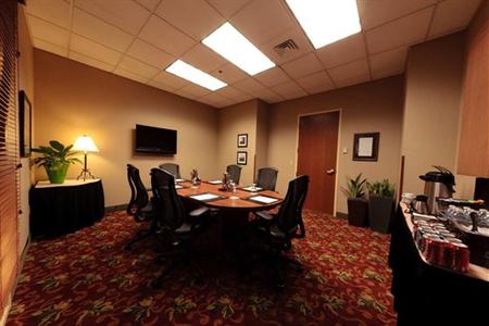 фото отеля Embassy Suites Hotel DFW Airport North/Outdoor World