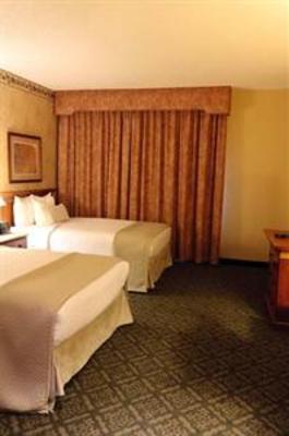 фото отеля Embassy Suites Hotel DFW Airport North/Outdoor World
