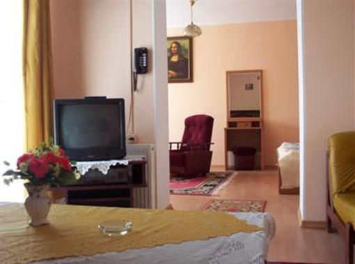 фото отеля Hotel Pod Swierkiem