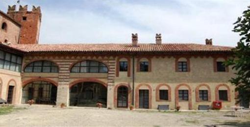 фото отеля Tenuta Marchesi Scarampi Antica Foresteria del Castello di Camino