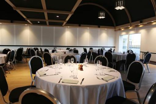 фото отеля Hotel Restaurant Iroko Montceau-les-Mines