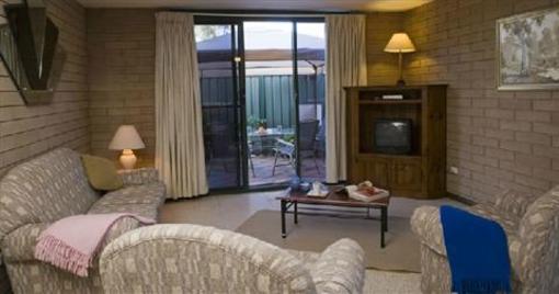 фото отеля Hillsview Apartments