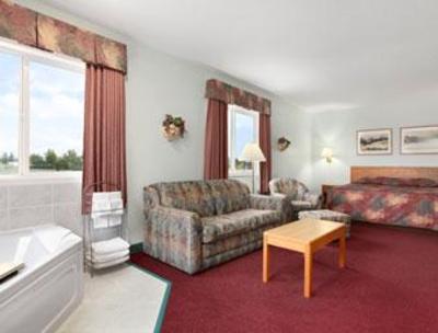 фото отеля Super 8 Motel Kindersley