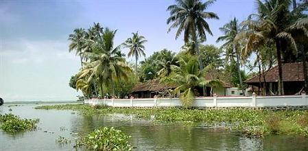 фото отеля Coconut Lagoon