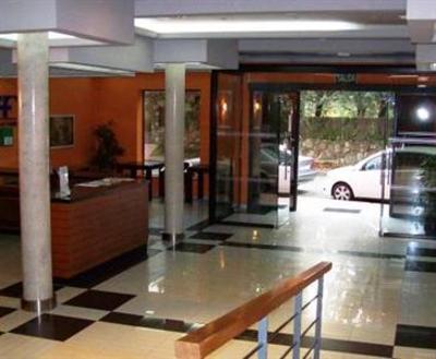 фото отеля Apartamentos Feijoo Alpedrete