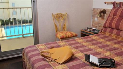 фото отеля Hotel Du Port Gruissan