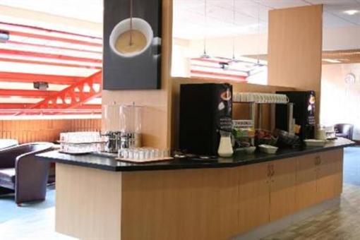 фото отеля Yarnfield Park Training and Conference Centre