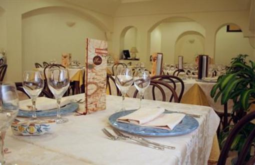 фото отеля Hotel La Marina