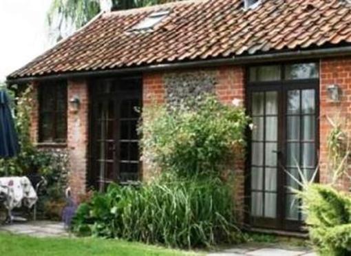 фото отеля Little Clavel Cottage Bury St. Edmunds