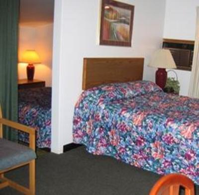 фото отеля Budget Host Inn Detroit Lakes