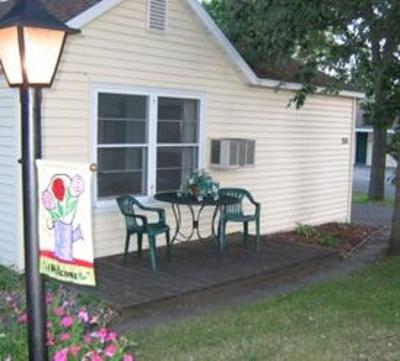 фото отеля Budget Host Inn Detroit Lakes
