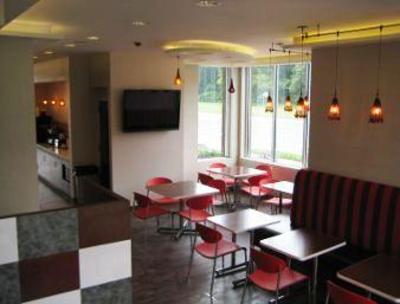 фото отеля Ramada Inn & Suites of Rockville Centre