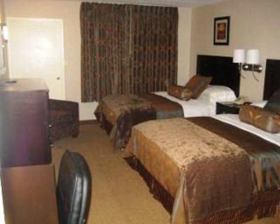 фото отеля Ramada Inn & Suites of Rockville Centre