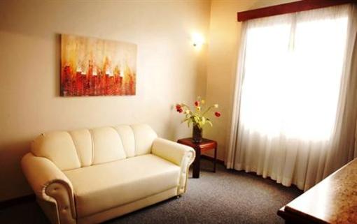 фото отеля Hotel Carlton Plaza