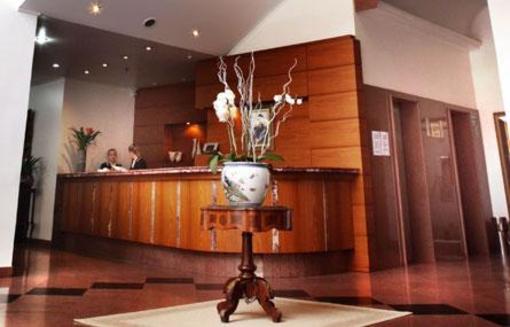 фото отеля Hotel Carlton Plaza