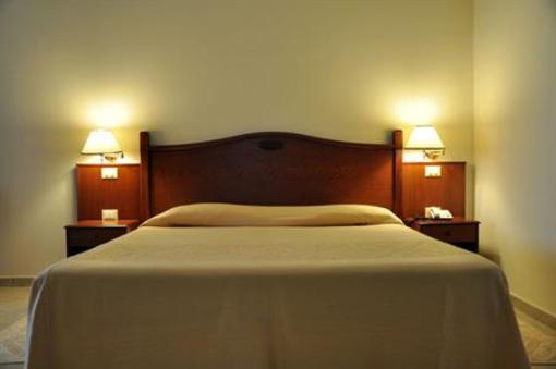 фото отеля Hotel I Lecci Villanovaforru
