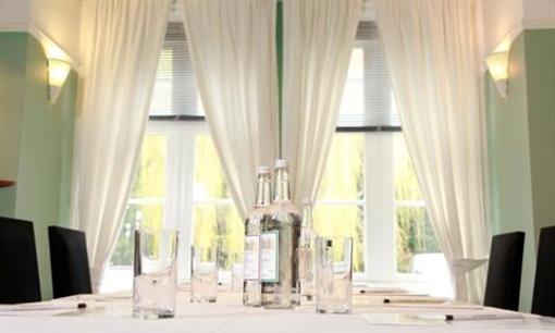 фото отеля Fallowfields Country House Hotel Kingston Bagpuize