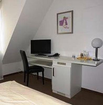 фото отеля Hotel Zum Brunnen Friedberg
