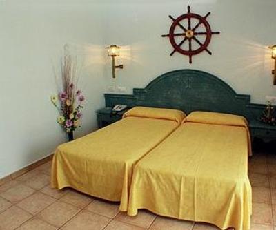 фото отеля Hostal Bahia Formentera