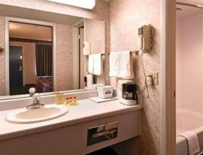 фото отеля Days Inn Central Tulsa