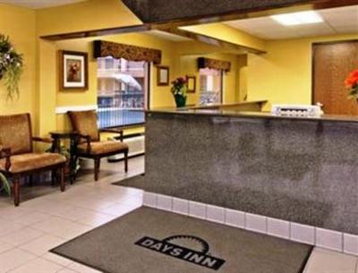 фото отеля Days Inn Central Tulsa