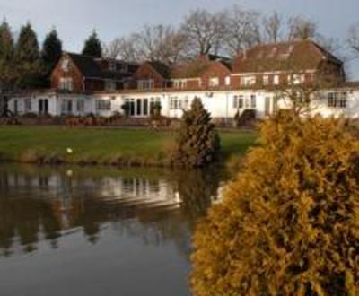 фото отеля Mannings Heath Hotel Horsham (England)