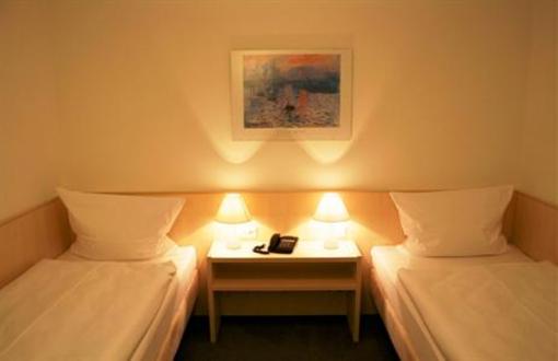 фото отеля Hotel Am Bad Esslingen am Neckar