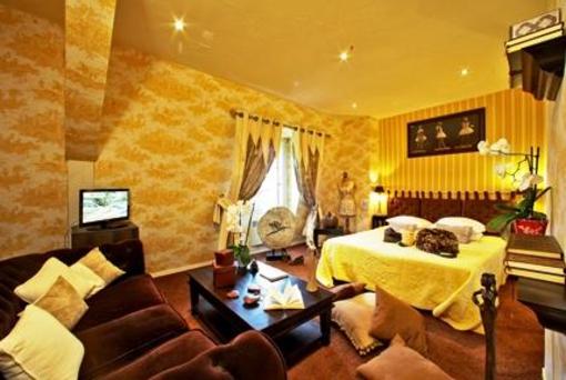 фото отеля Hostellerie Saint Jacques Hotel Saint-Saud-Lacoussiere