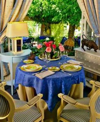 фото отеля Hostellerie Saint Jacques Hotel Saint-Saud-Lacoussiere