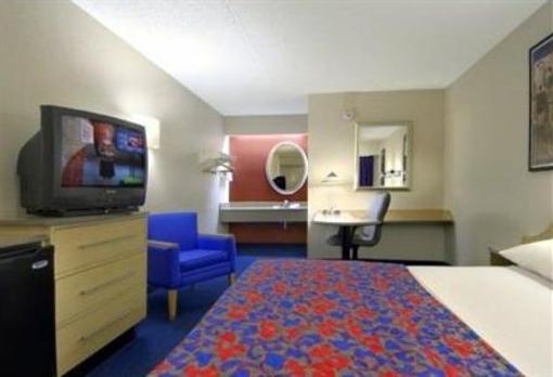 фото отеля Red Roof Inn Willoughby