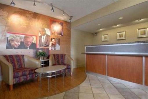 фото отеля Red Roof Inn Willoughby