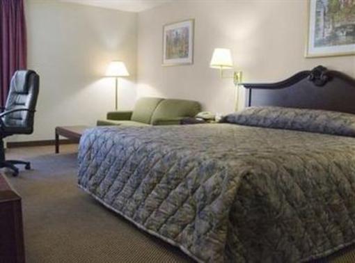 фото отеля Fireside Inn & Suites