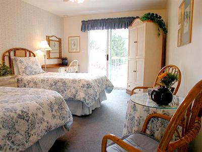фото отеля Lakeside Country Inn Savona