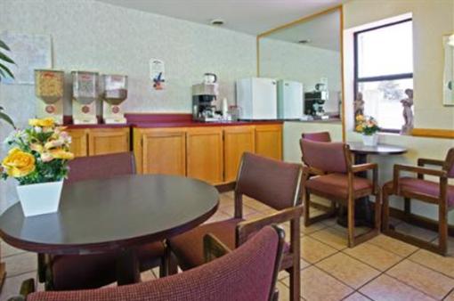 фото отеля Americas Best Value Inn & Suites Sumter