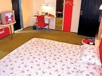 Motel168 Yibin Fazhan Road Inn