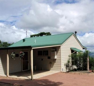 фото отеля Curramore Country Cabins